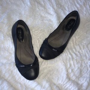 Women’s Sz 8 Black Flats